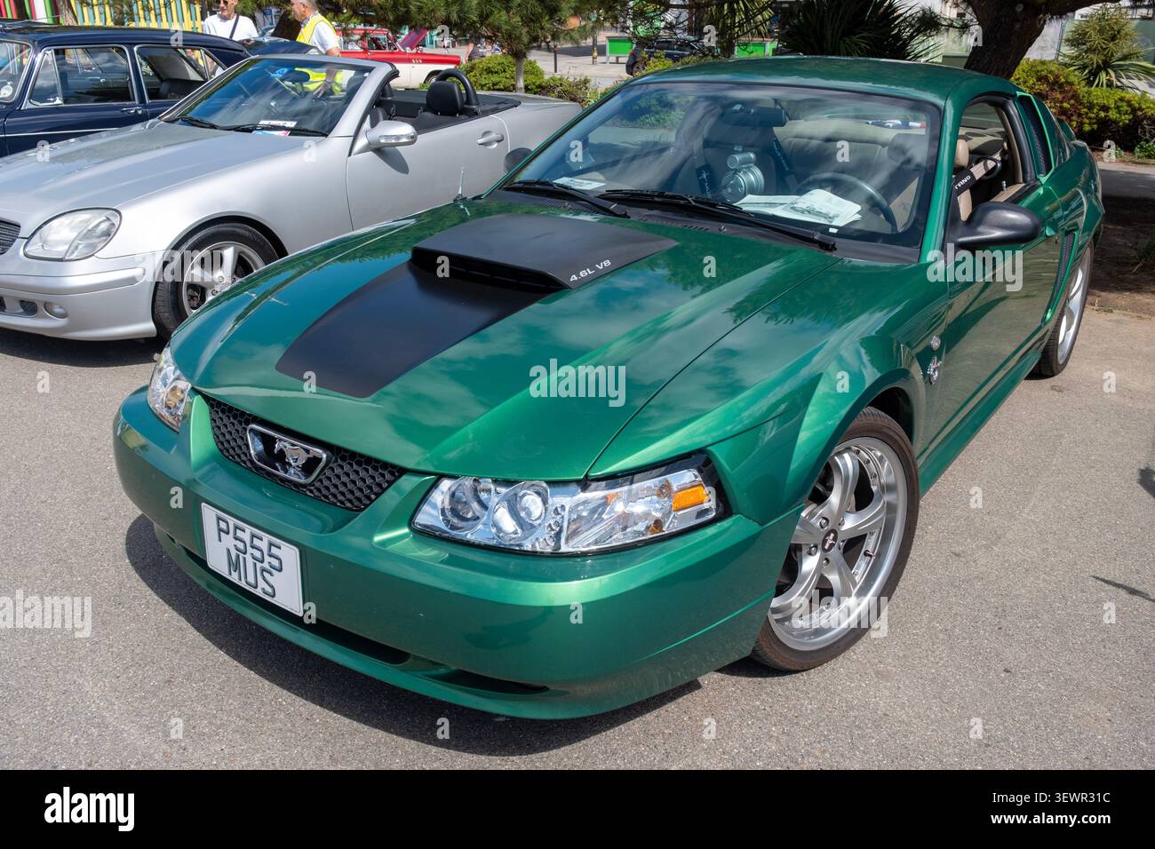 Une Mustang aux Classic Cars sur le Southend on Sea Beachfront. Banque D'Images