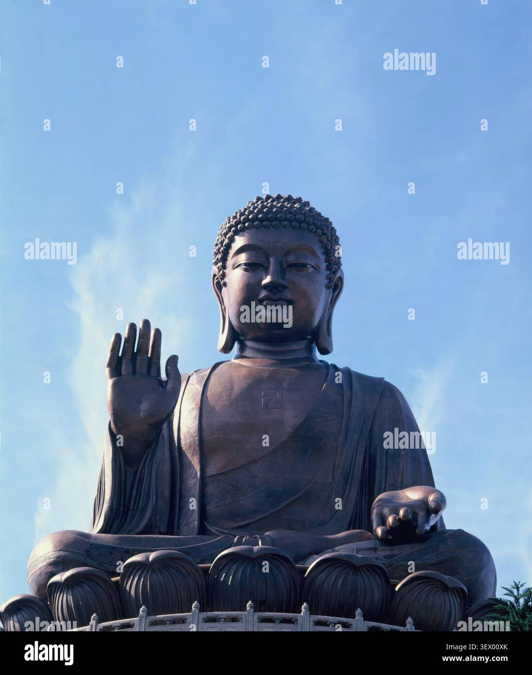 Chine. Hong Kong. Île de Lantau. La sculpture du Grand Bouddha. Banque D'Images