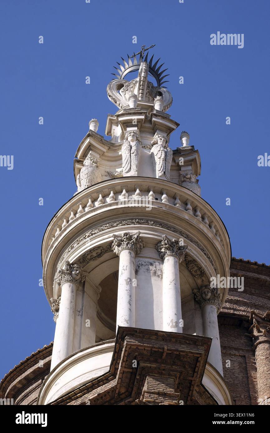 Le clocher de la Basilica di Sant Andrea delle Fratte, Rome, Italie Banque D'Images