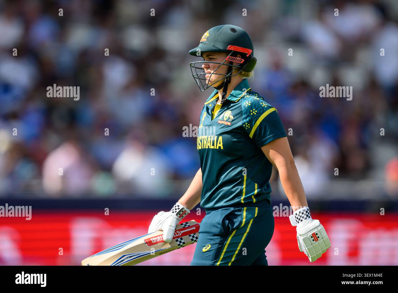 LONDRES, ROYAUME-UNI. Juin 28 : Georgia Voll d'Australie quitte le terrain après avoir été licencié lors de la Coupe du monde féminine T20 2026 de l'ICC, Inde contre Australie au Lord's Cricket Ground le dimanche 28 juin 2026 à LONDRES, au ROYAUME-UNI. Crédit : Taka Wu/Alamy Live News Banque D'Images