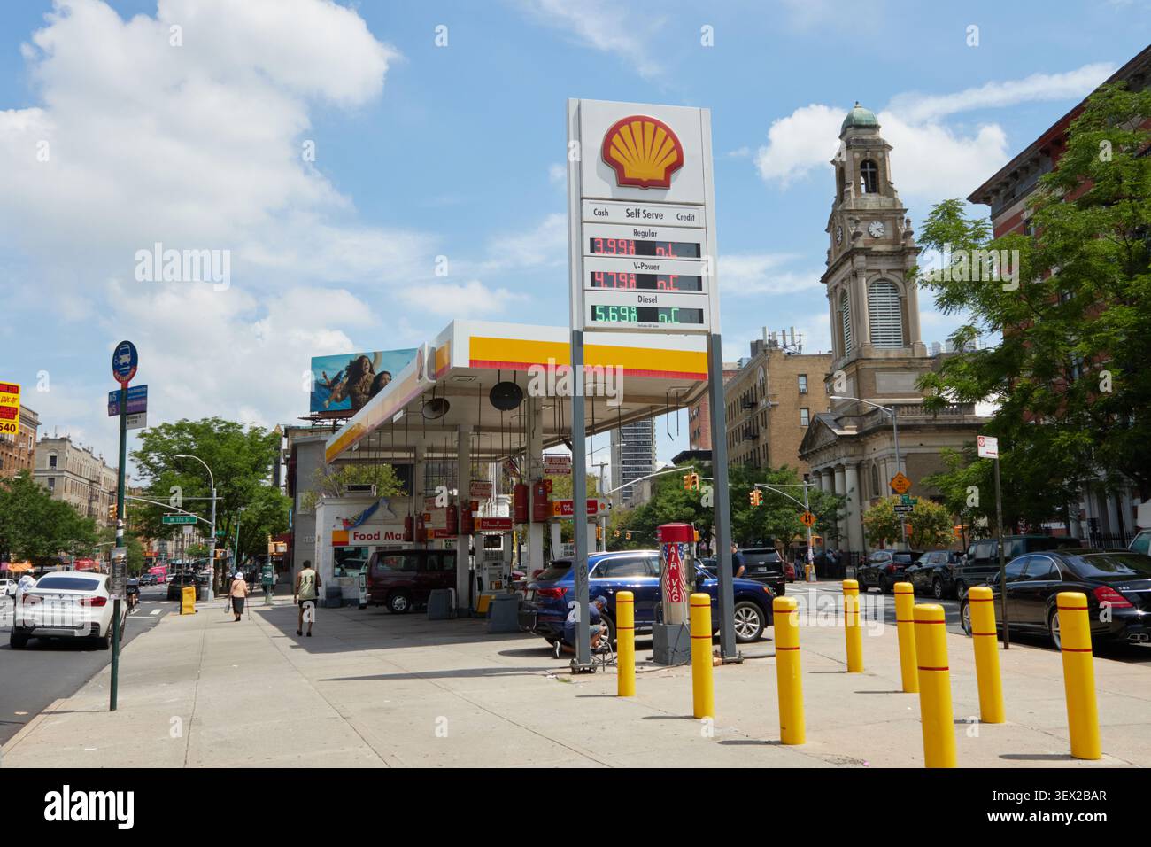 Station-service Shell, station-service à Washington Heights dans le haut manhattan New york Banque D'Images