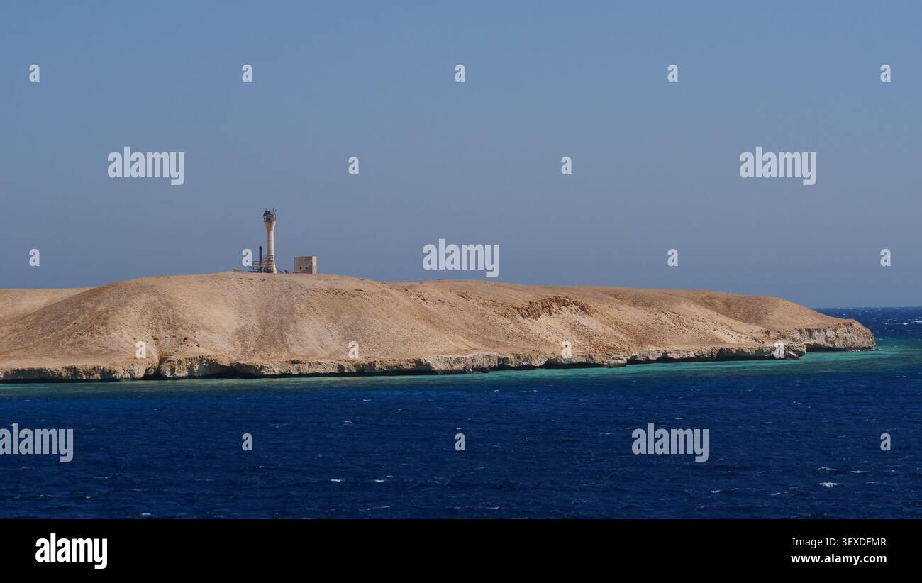 L'île d'Ubal, située à environ 49 kilomètres au nord de Hurghada dans la mer Rouge, est une île éloignée et isolée en Égypte. Banque D'Images