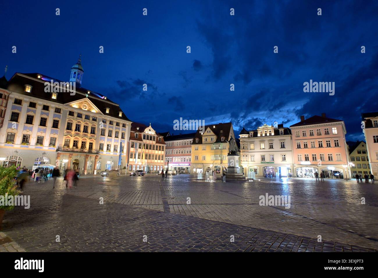 Sur la place du marché avec hôtel de ville, Coburg, haute-Franconie, Bavière, Allemagne Banque D'Images