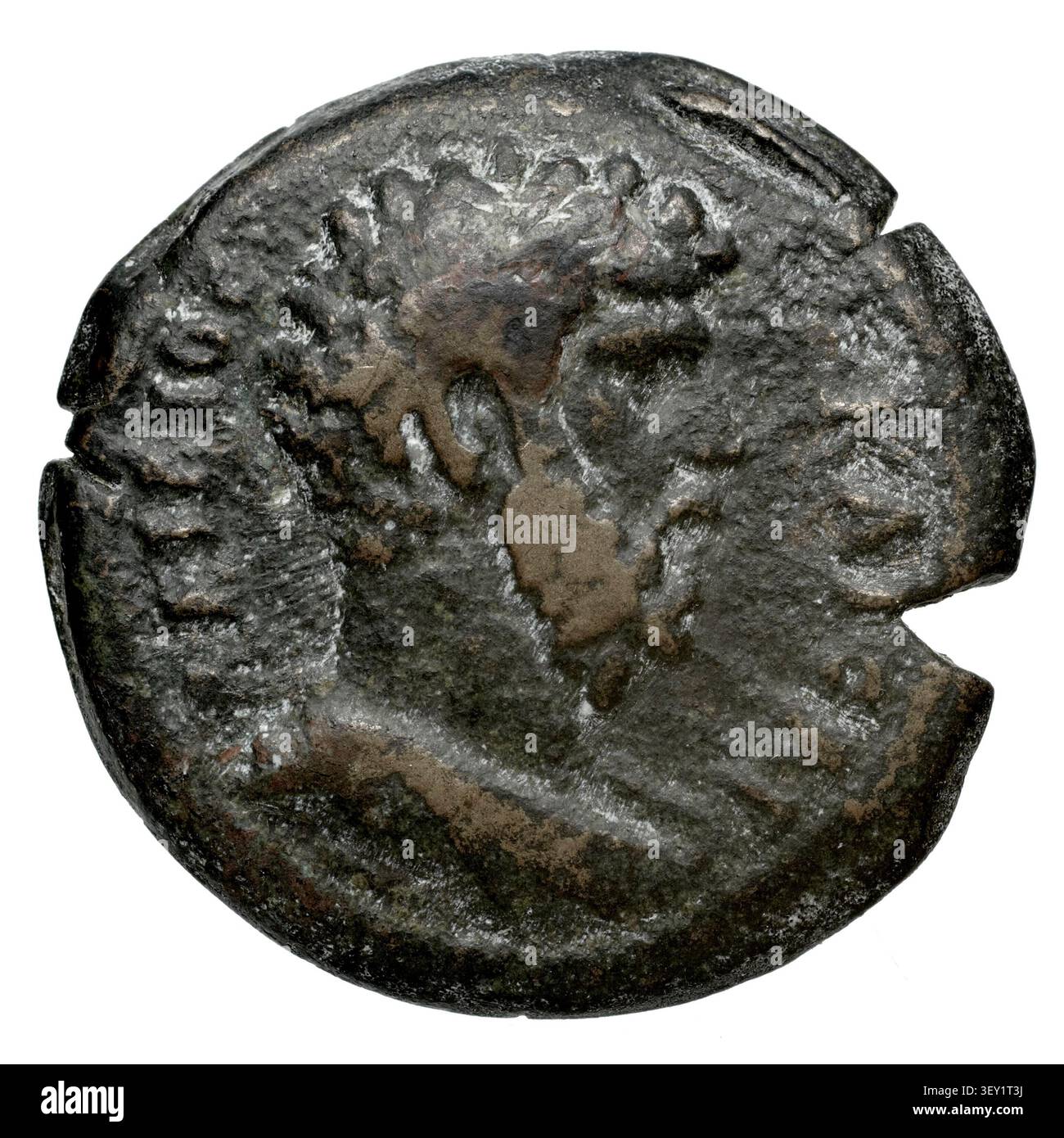 Une pièce de bronze d'Alexandrie, en Égypte, émise par Lucius Aelius Verus, un empereur romain, en 136 après JC. Banque D'Images