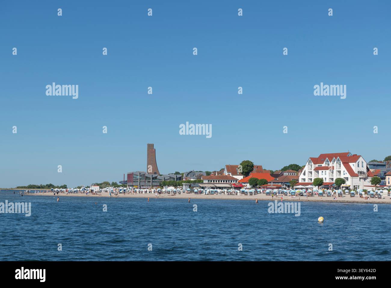 Mémorial marin avec tour d'observation, Easy de Resort Laboe, comté de Plön, Schleswig-Holsein, Allemagne du Nord, Banque D'Images