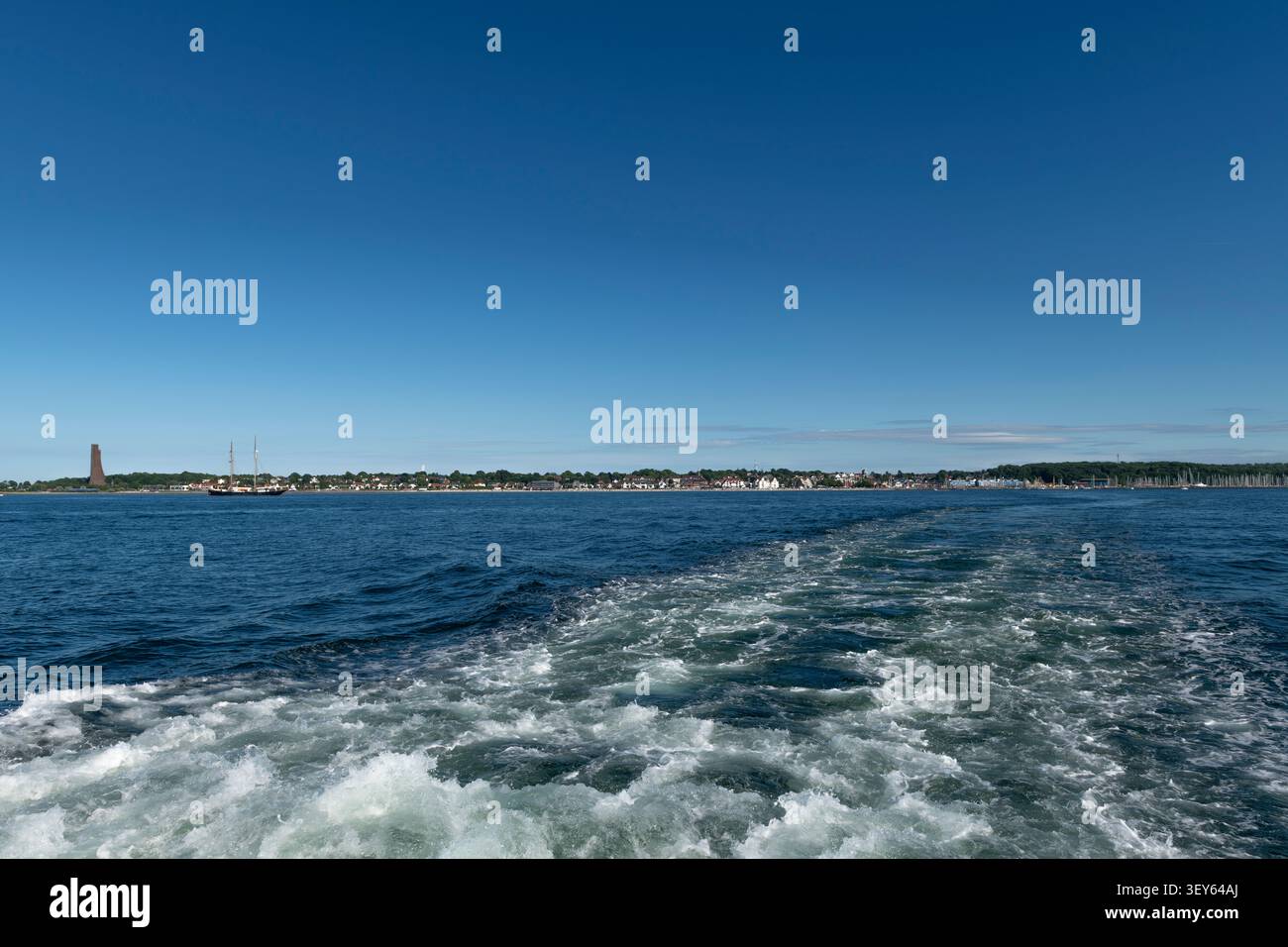 Mémorial marin avec tour d'observation, Easy de Resort Laboe, comté de Plön, Schleswig-Holsein, Allemagne du Nord, Banque D'Images