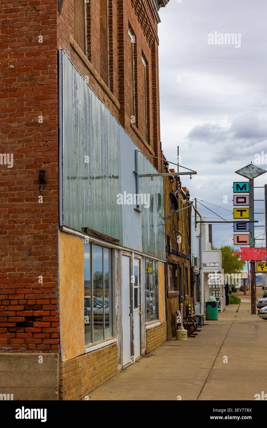 Le petit district commercial le long de l'US-2 à Saco, Montana, États-Unis [pas de communiqué ; licence éditoriale uniquement] Banque D'Images
