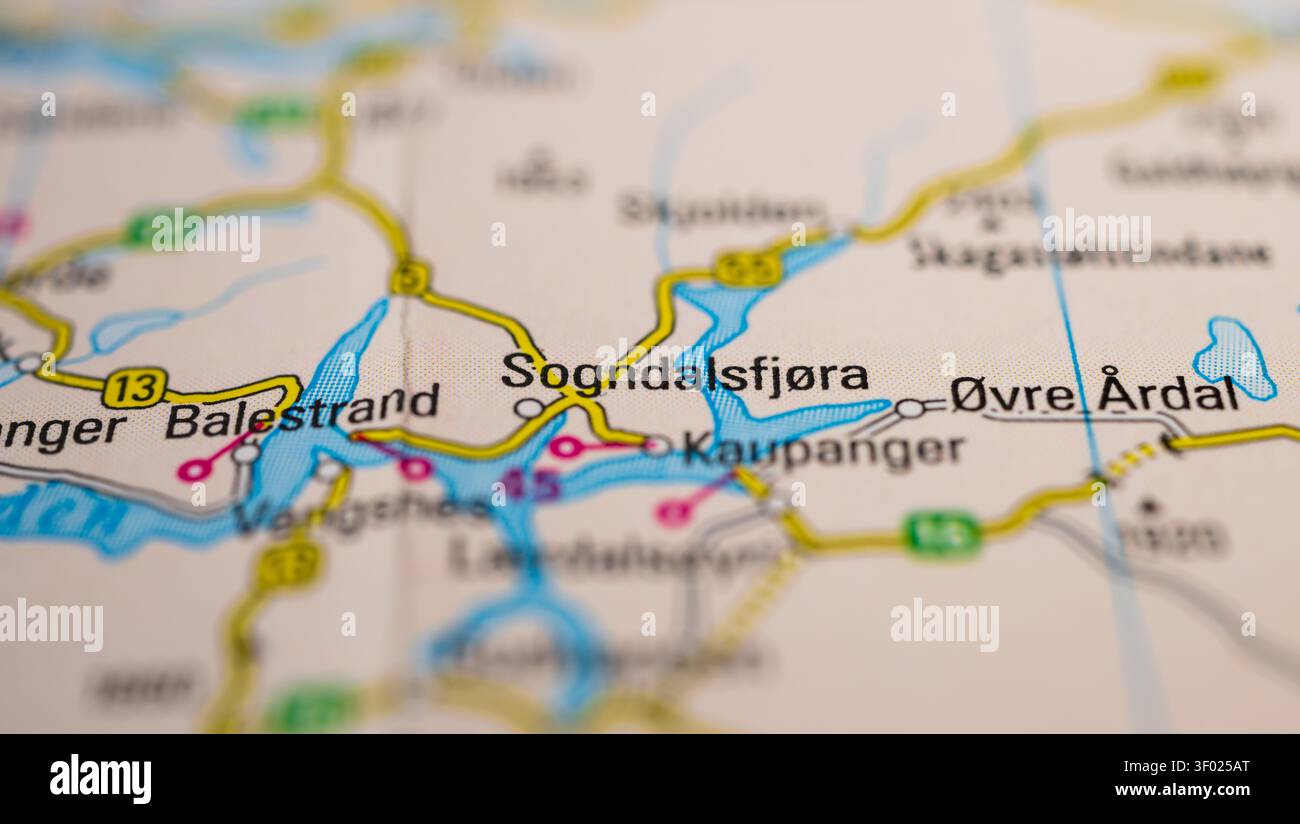 Carte norvégienne montrant Sogndalsfjora et Balestrand Banque D'Images