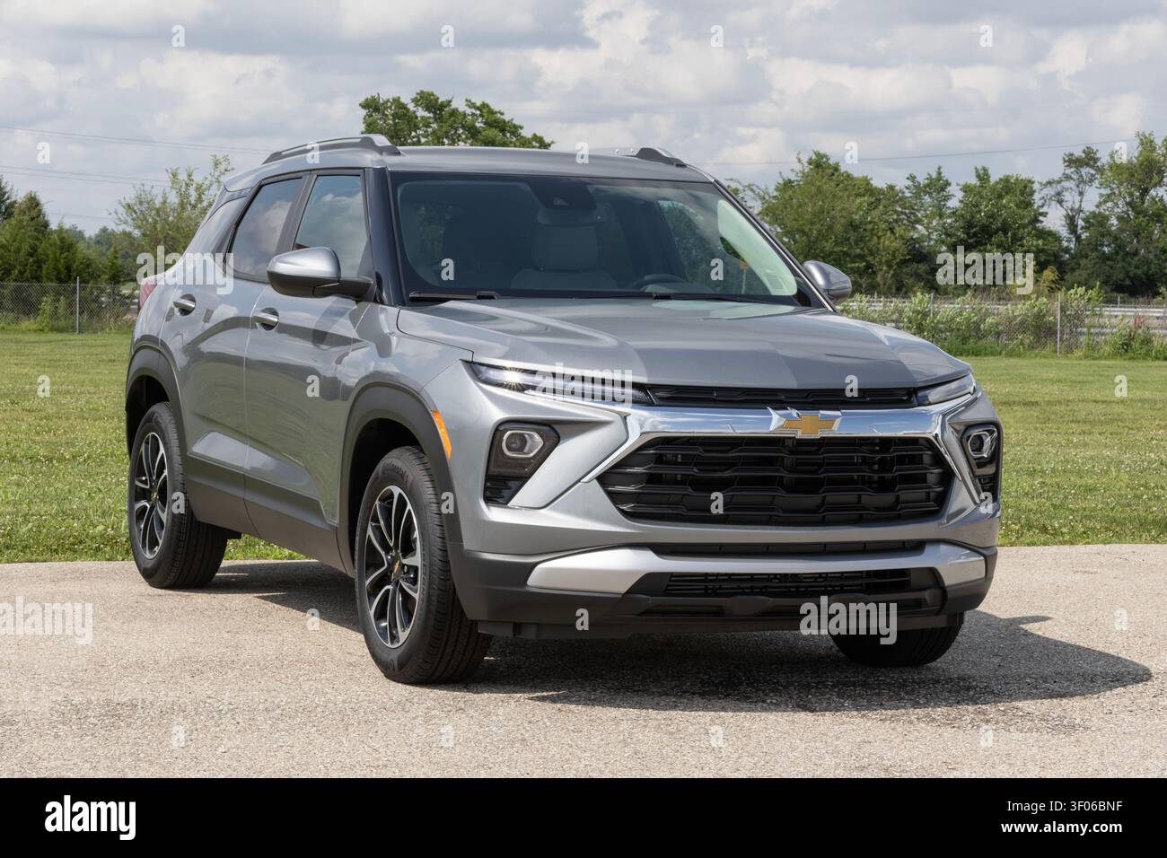 Indianapolis - 5 juillet 2026 : petit VUS TrailBlazer LT de Chevrolet chez un concessionnaire. Chevrolet offre le TrailBlazer équipé d'un moteur Ecotec Turbo de 1,3 L. MY :2026 Banque D'Images