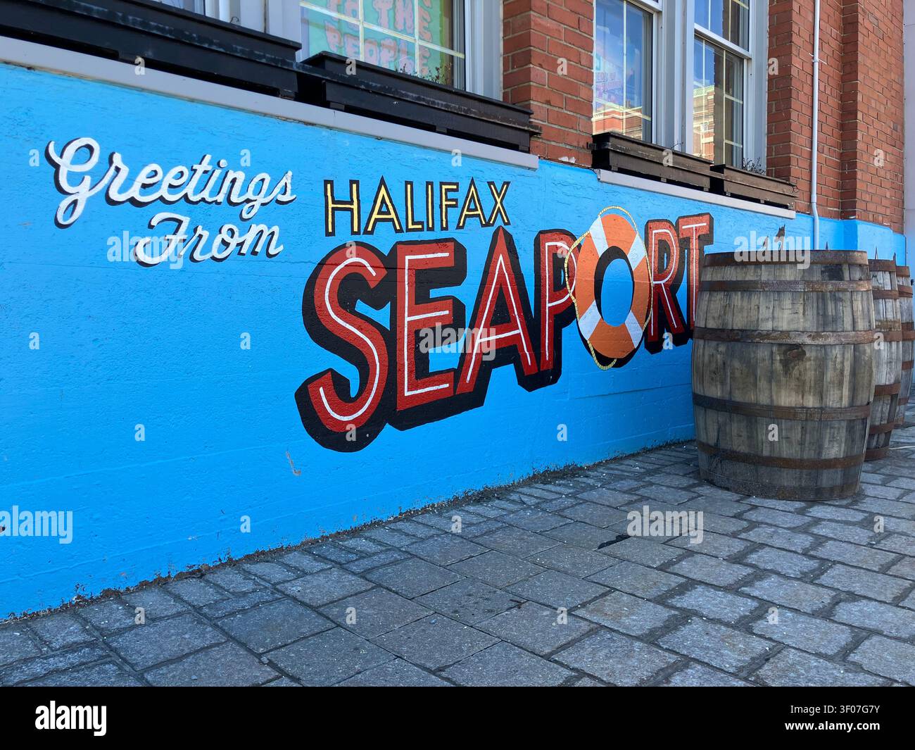 Fresque murale « Greetings from Halifax Seaport » à la Garrison Brewing Company, Halifax, Nouvelle-Écosse, Canada - Image de stock capturée avec un smartphone