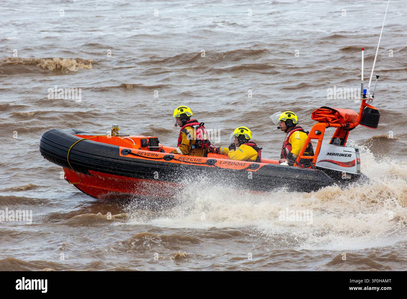 Sharpness, Gloucestershire, Royaume-Uni - 5 juillet 2026 : SARA Sharpness Lifeboat en action. Bateau de recherche et de sauvetage SARA 4. Severn Area Rescue Banque D'Images