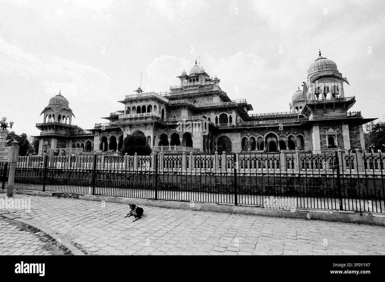 Musée Albert Hall (également connu sous le nom de Musée Central du Gouvernement) à Jaipur, Rajasthan, Inde Banque D'Images