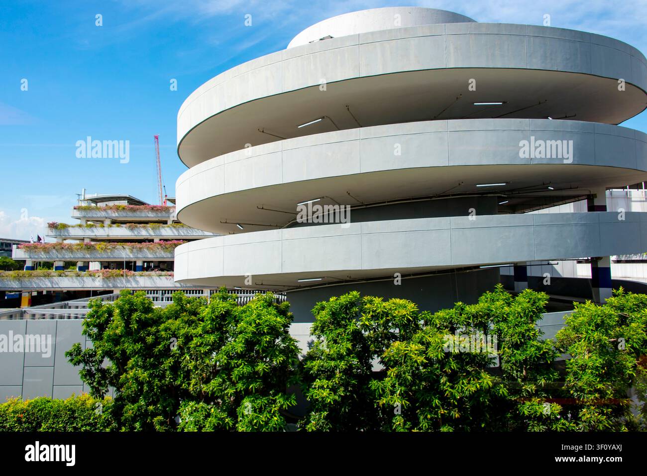 Rampe circulaire d'un parking de l'aéroport de Changi Banque D'Images