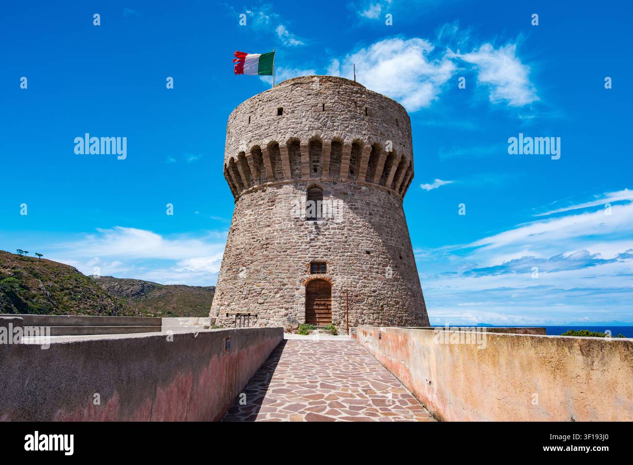 Une ancienne forteresse sur l'île de Capraia, Toscane, Italie Banque D'Images