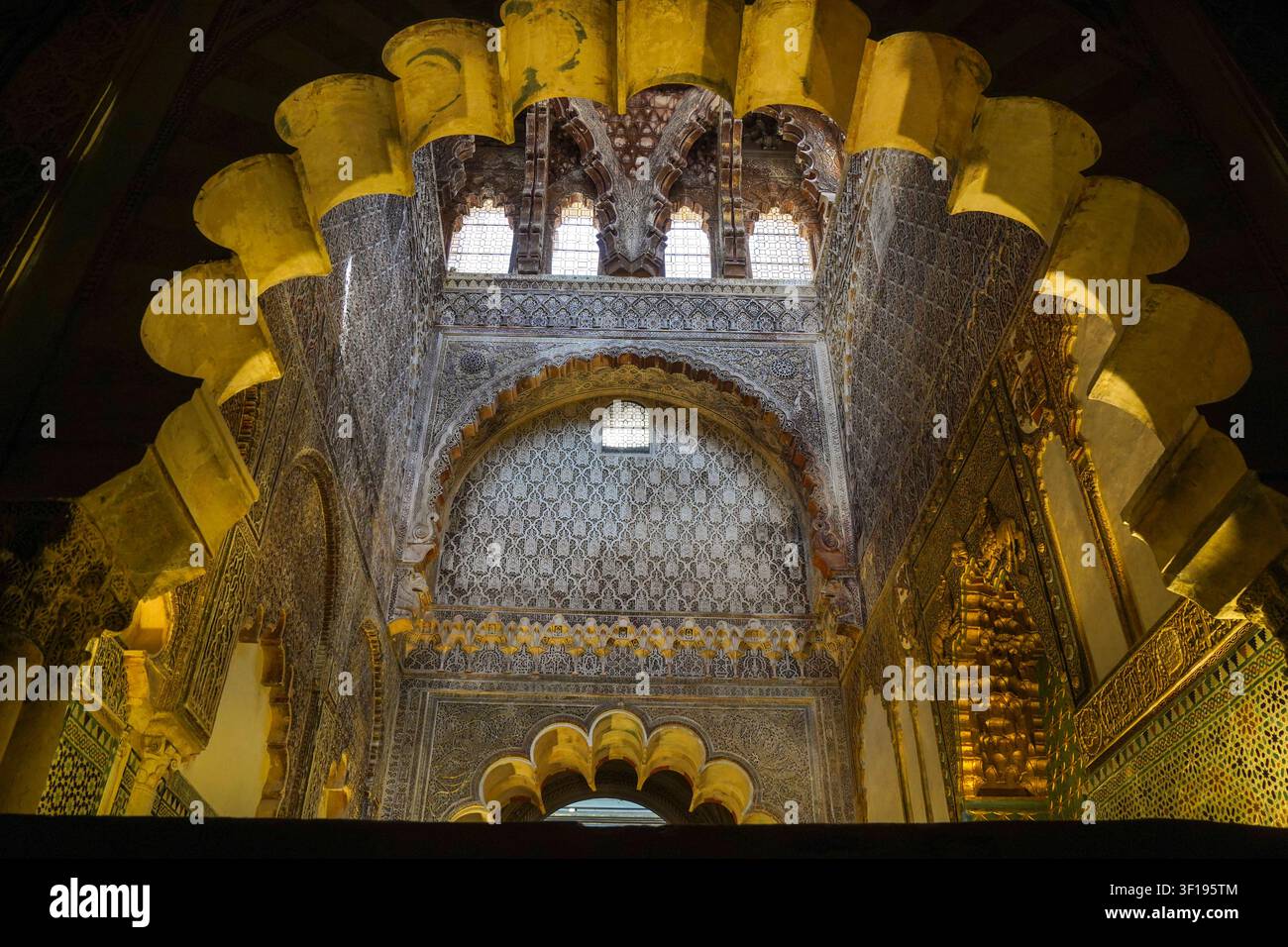 Mosquée de Cordoue, intérieur de la Mosquée-Cathédrale de Cordoue Mihrab (niche de prière) de la Mosquée-Cathédrale, Cordoue, Espagne. Banque D'Images