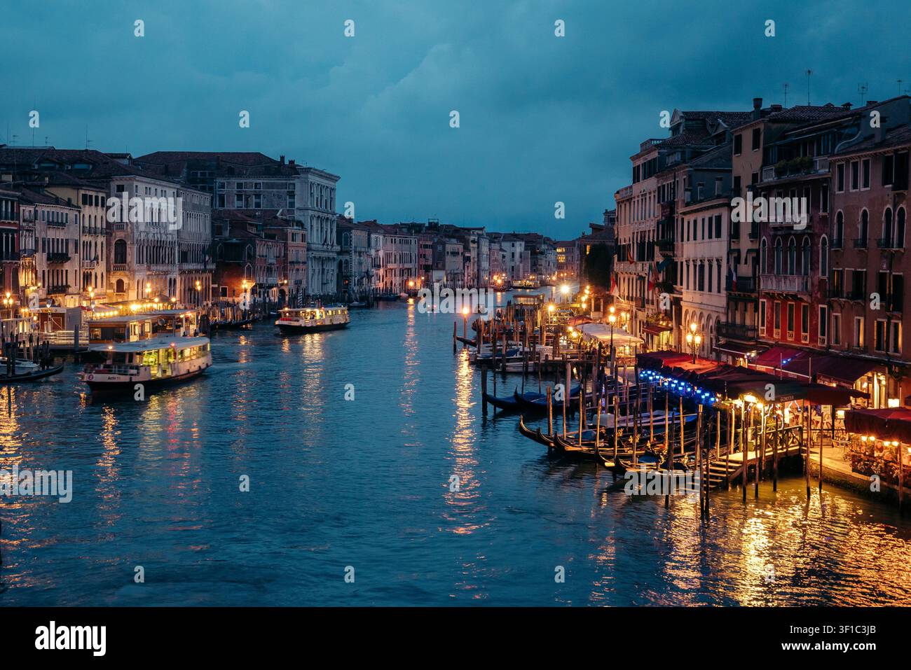 Grand Canal au crépuscule, Venise, Italie Banque D'Images