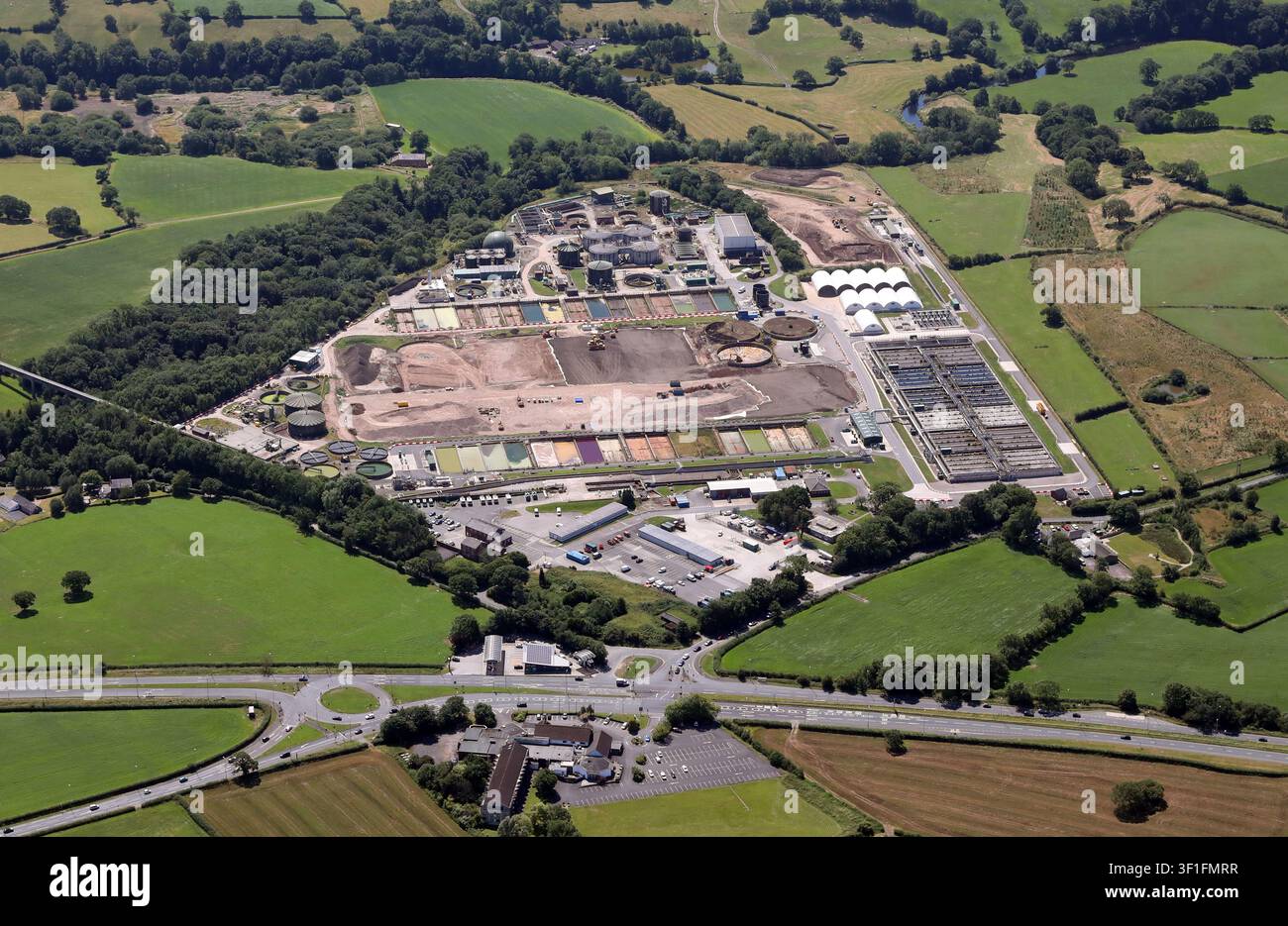 Vue aérienne de l'usine de traitement des eaux usées de Blackburn à Samlesbury Banque D'Images