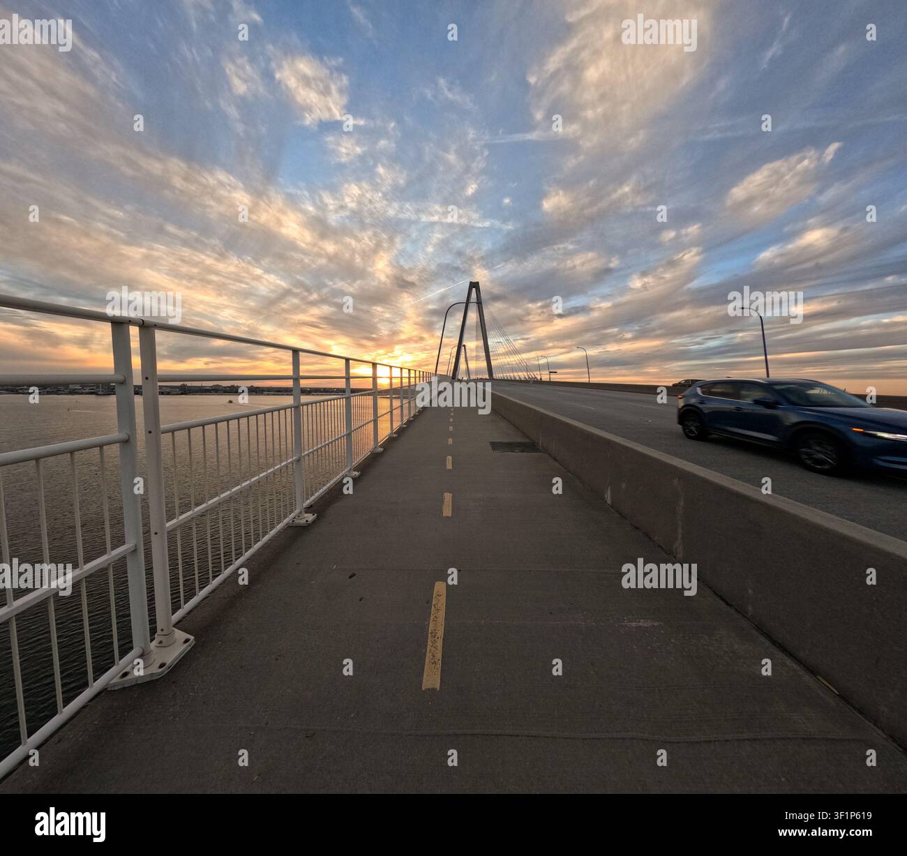 Pont Arthur Ravenel Charleston Caroline du Sud Coucher de soleil Banque D'Images