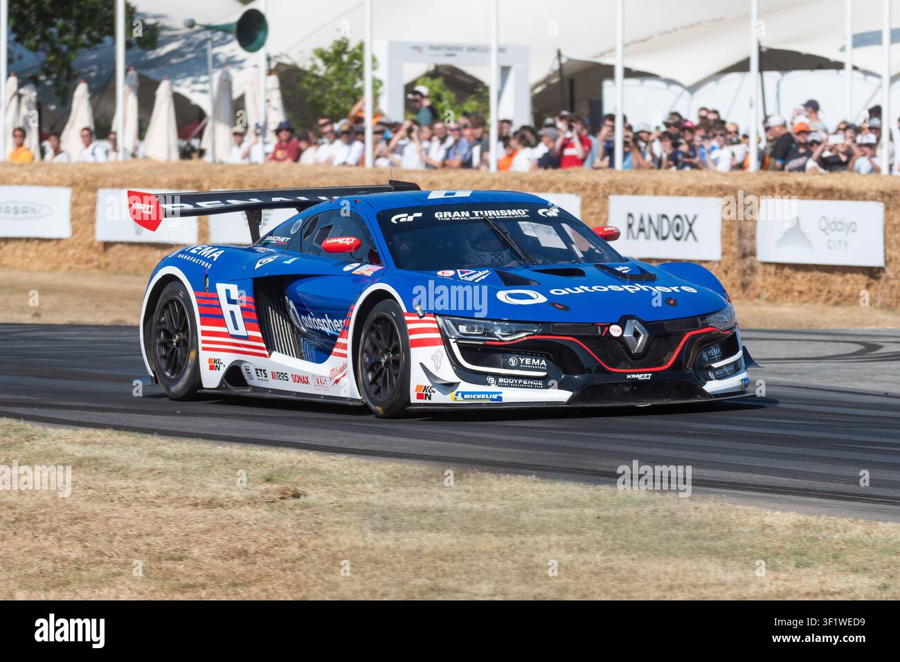 Voiture de course Renault R.S. 01 Pikes Peak sur la piste de montée du Goodwood Festival of Speed 2026. Banque D'Images