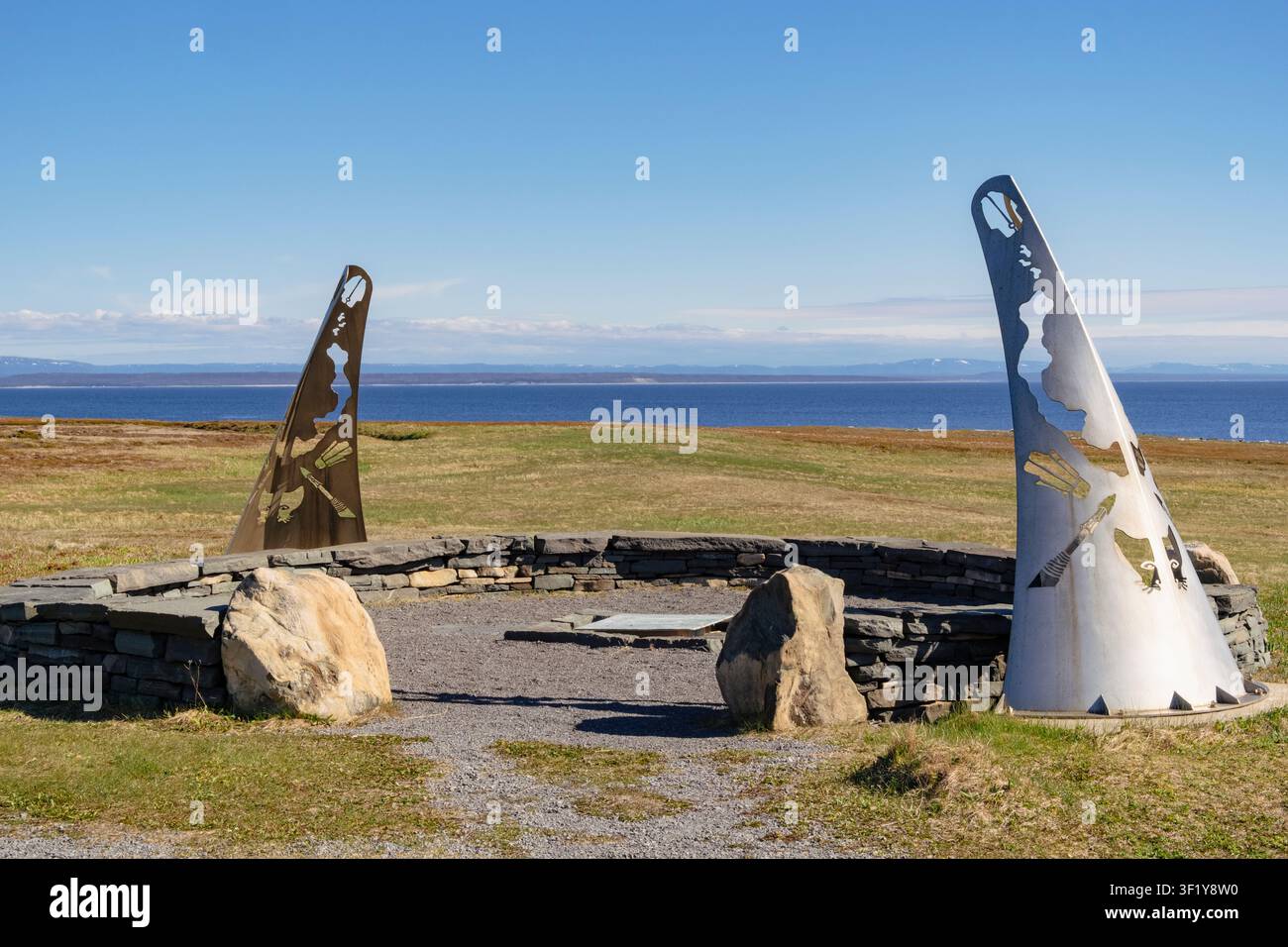Monument Dorset au site historique national de Port au Choix sur Point Riche sur la Grande Péninsule du Nord. Port au Choix, Terre-Neuve, Canada Banque D'Images
