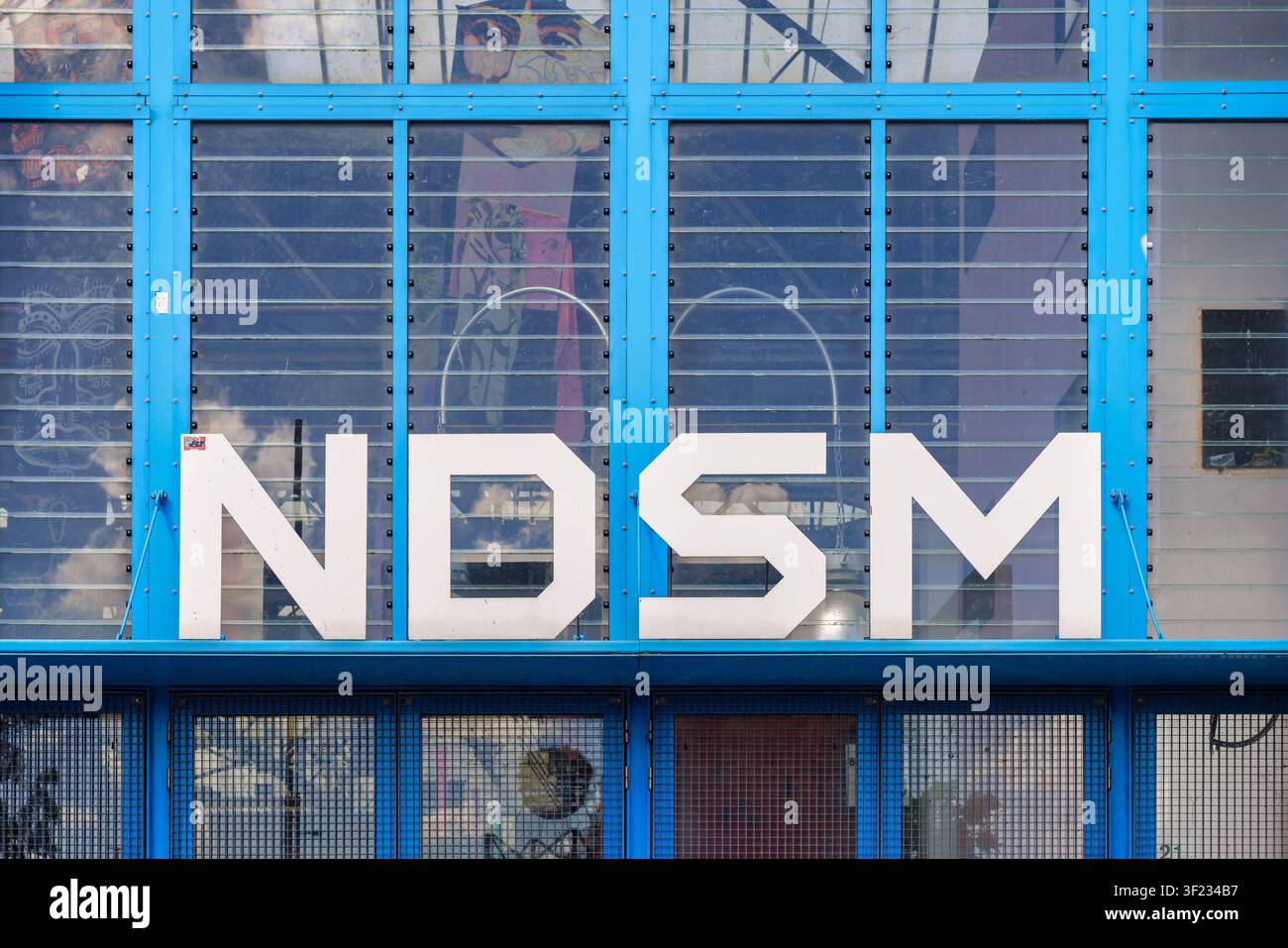 Amsterdam, Pays-Bas - 2 juillet 2026 : La vieille zone industrielle NDSM à Amsterdam-Nord, Pays-Bas Banque D'Images