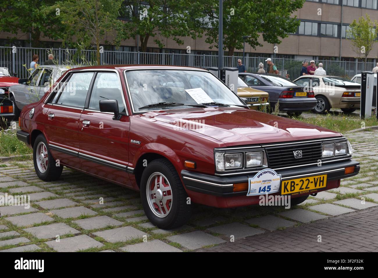 Huizen, Pays-Bas - 4 juillet 2026 : une Subaru 1600 GLF-5 de 1983 Banque D'Images