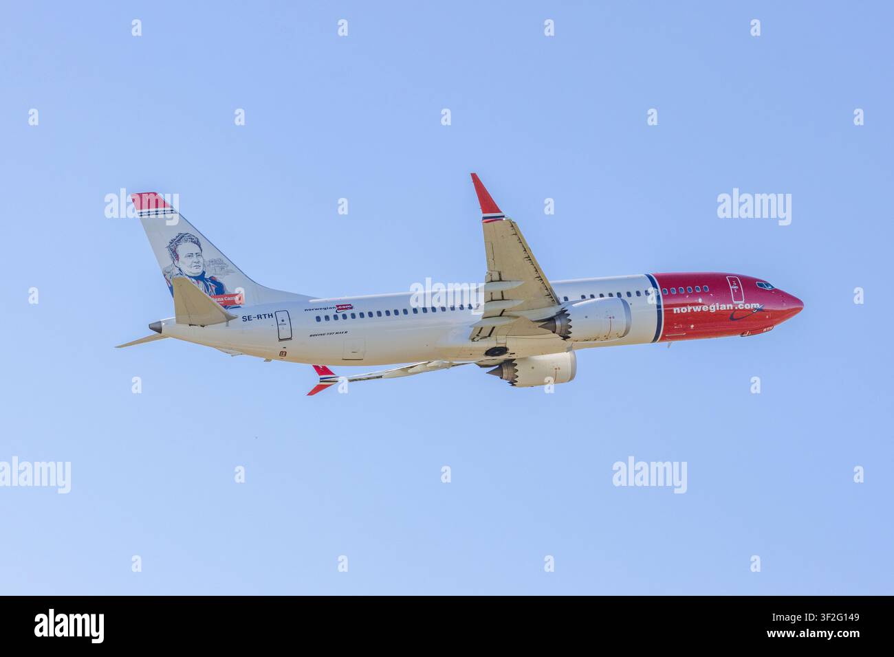 Boeing 737 Max 8 de Norwegian Airlines décollant de Helsinki, Finlande Banque D'Images