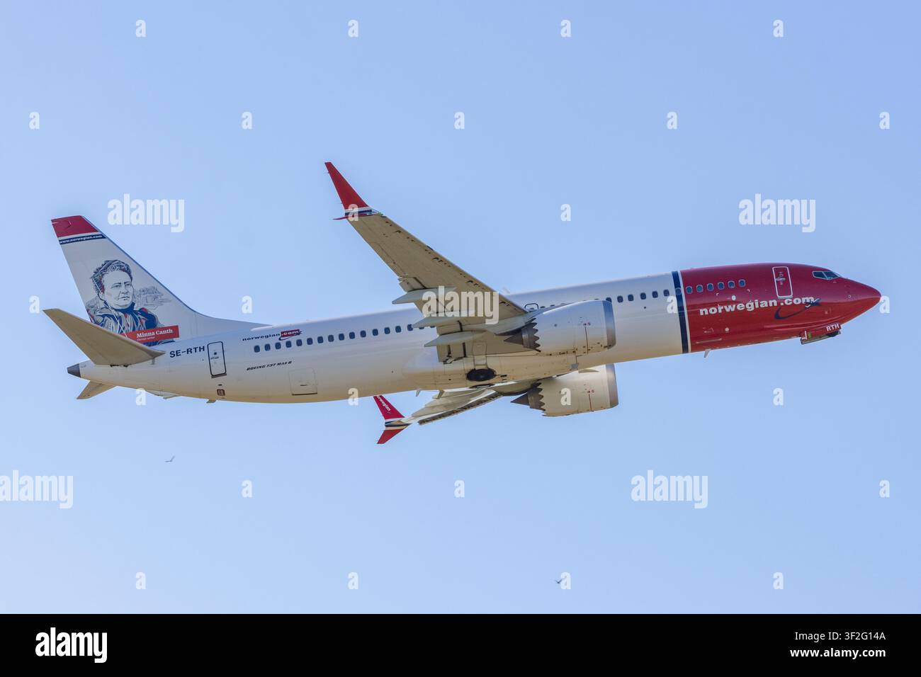 Boeing 737 Max 8 de Norwegian Airlines décollant de Helsinki, Finlande Banque D'Images