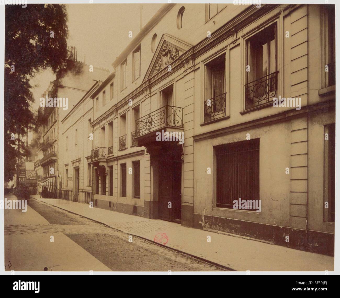 L'ancien domicile de Hyacinthe Rigaud, peintre français, situé au 85 Boulevard du Montparnasse à Paris, par Eugène Atget, photographe français, entre 1901 et 1927. Banque D'Images