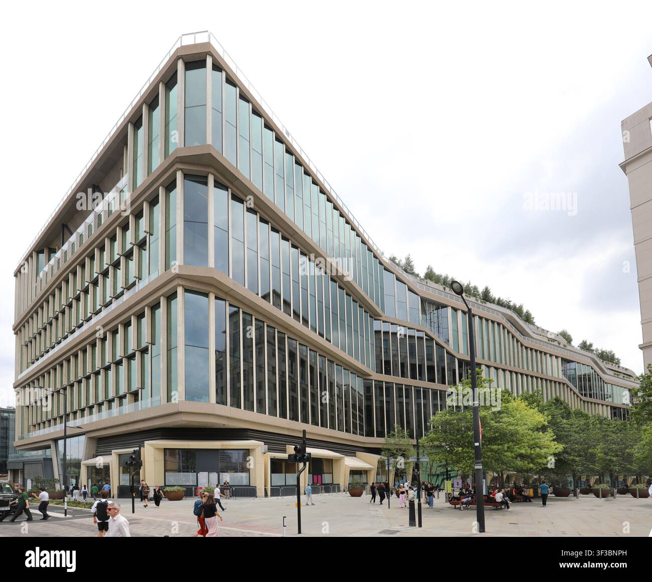 Plateforme 37, le nouveau siège londonien de Google à côté de la gare de Kings Cross. Conçu par Heatherwick Studios et Bjarke Ingels. Ouverture en mai 2026 Banque D'Images