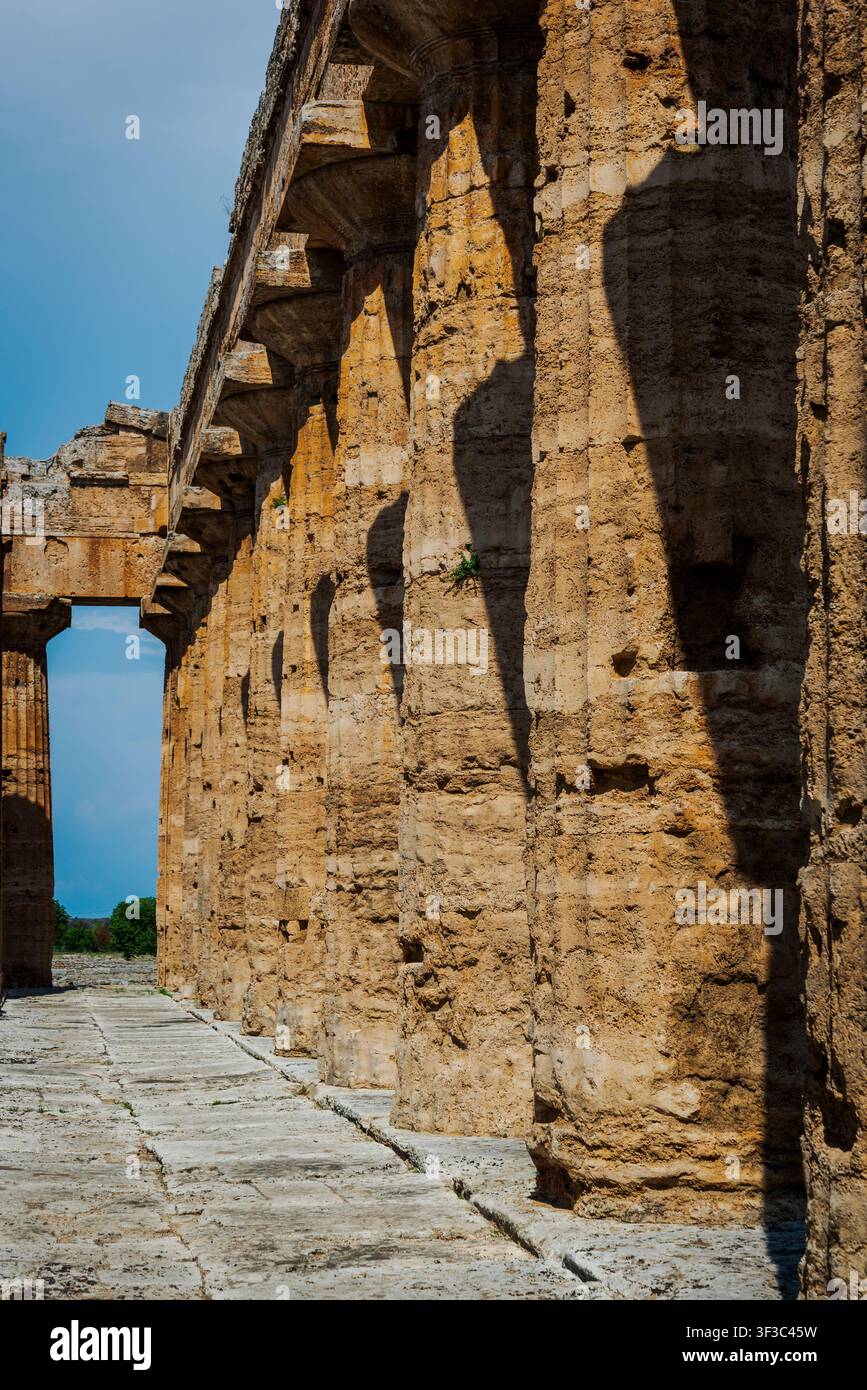 Le parc archéologique de Paestum. Temple d'Athéna. Banque D'Images