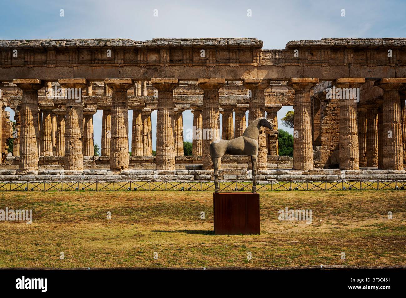 Le parc archéologique de Paestum. Temple d'Athéna. Banque D'Images