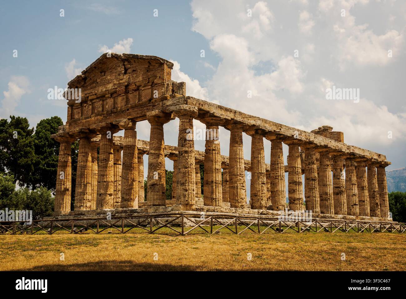 Le parc archéologique de Paestum. Temple d'Athéna. Banque D'Images