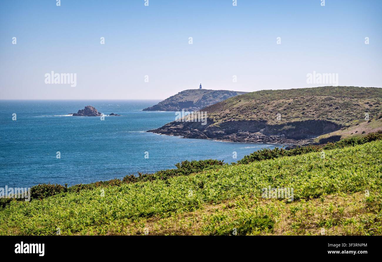 Le St Martin's Daymark, construit dans les années 1680, est le plus ancien phare survivant des îles britanniques. Chapel Down, St Martin's, îles Scilly, Royaume-Uni. Banque D'Images