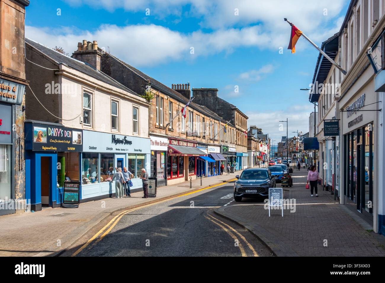 Argyle Street au centre de la ville de Dunoon sur la péninsule de Cowal, Argyll and Bute, Écosse Banque D'Images