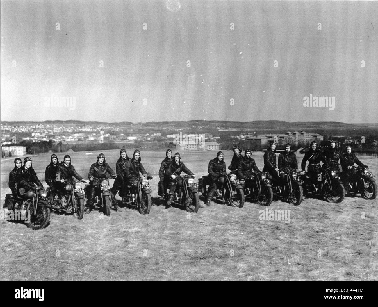 Frivilliga Motorcykelklubben (FMCK) offrant une formation de moto, en mettant l'accent sur la sécurité routière et les compétences de conduite. Banque D'Images
