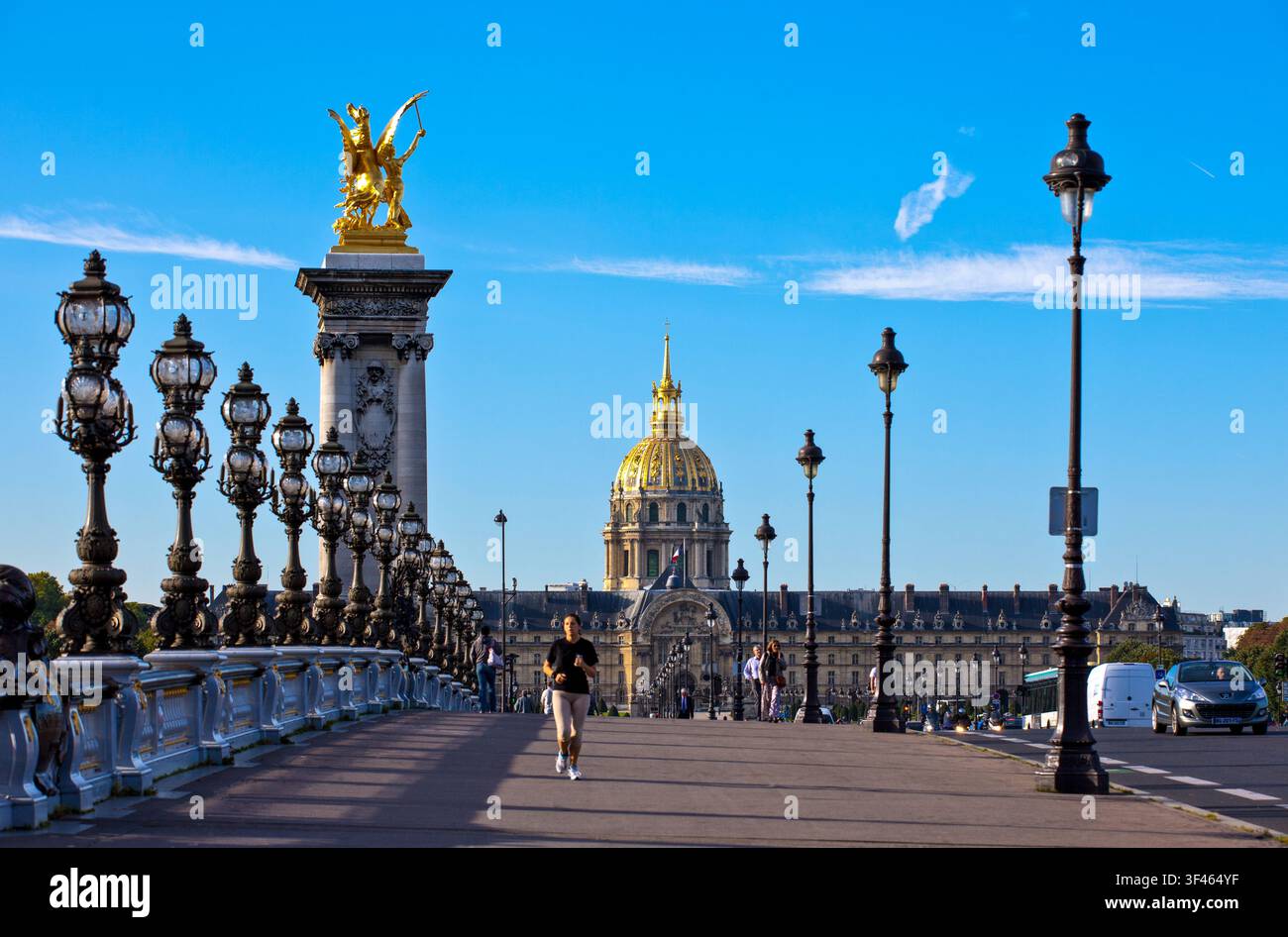 France Paris, l'Esplanade des Invalides vu depuis le pont Alexandre III Banque D'Images