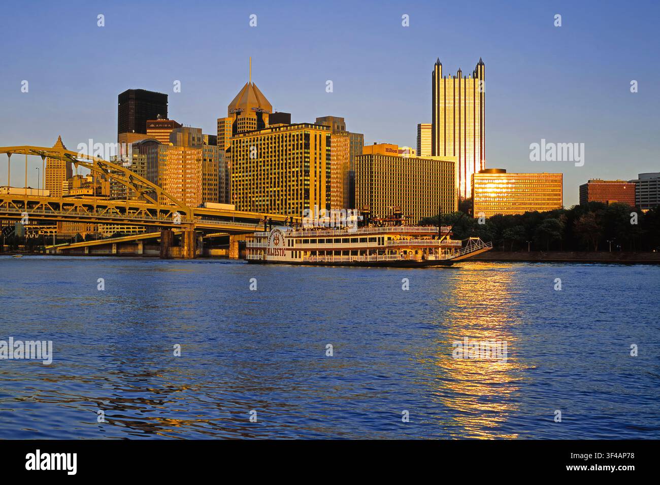 Paysage urbain de Pittsburgh et la rivière Allegheny, Pennsylvanie Banque D'Images