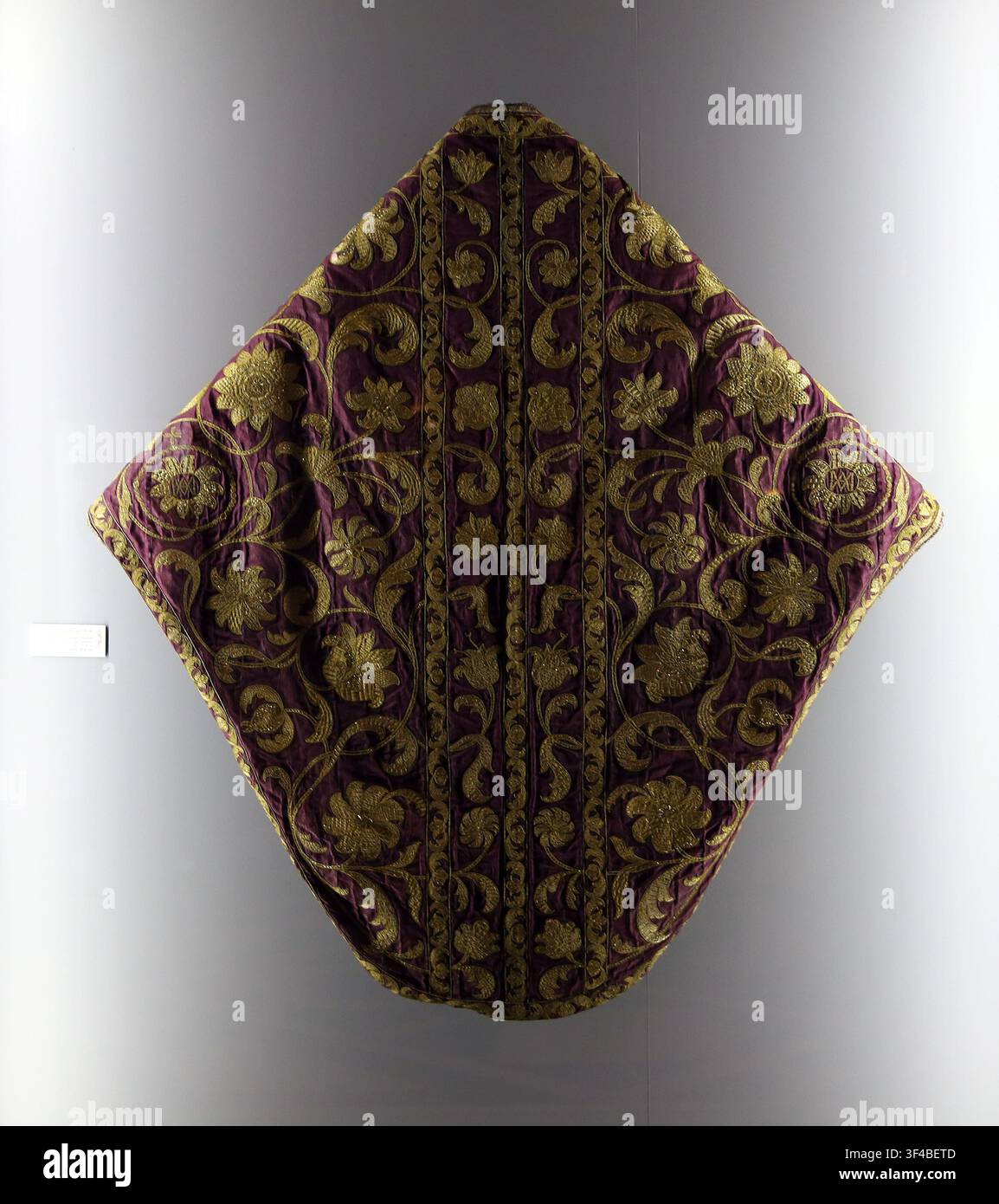 Chasuble. XVIIIe siècle. Cathédrale de Séville, Andalousie, Espagne. Banque D'Images
