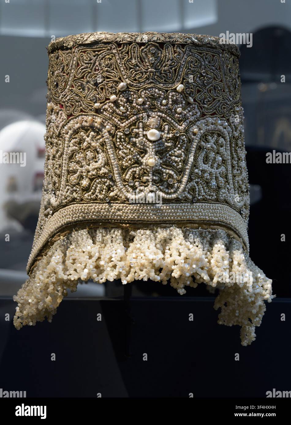 Coiffe traditionnelle russe Kokoshnik, Collection Shabelsky, Fin du XVIIIe siècle Banque D'Images