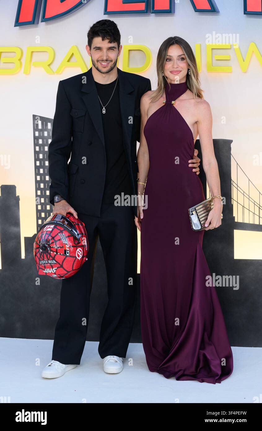 Londres, Royaume-Uni. 29 juillet 2026. Esteban Ocon et Flavy Barla assistant à la première britannique de Spider-Man Brand New Day, Leicester Square. Credit : Doug Peters/EMPICS/Alamy Live News Banque D'Images