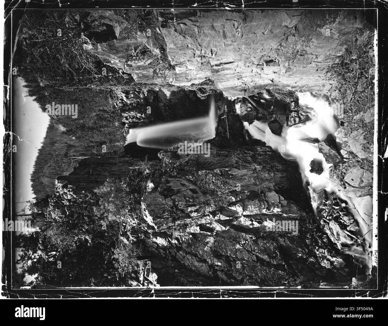 Le Sentinelle dans le Kings River Canyon, comté de Fresno, Californie, en a. Hillers lors de l’expédition Powell, une étude géologique menée à la fin du XIXe siècle. Banque D'Images