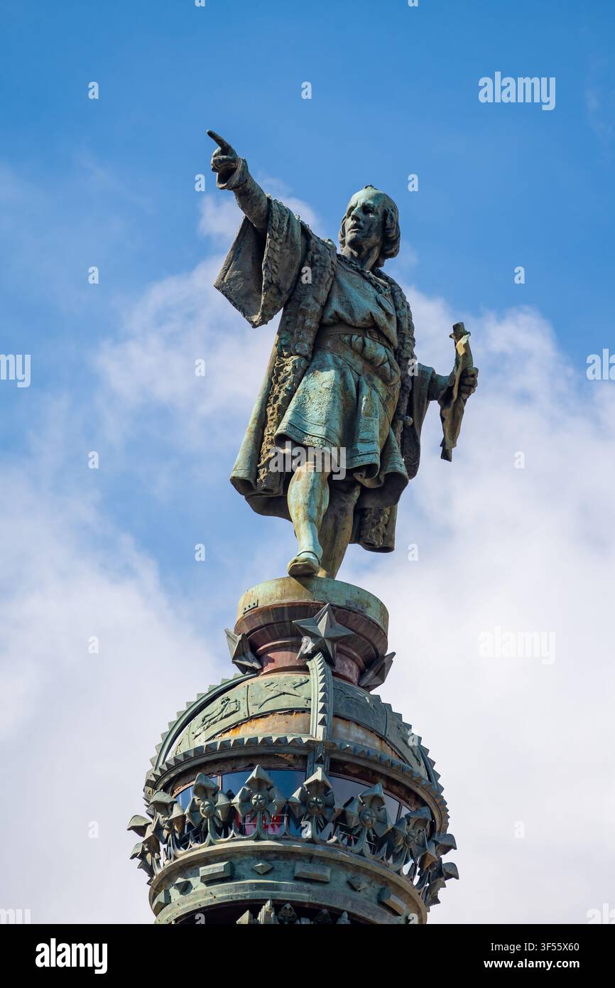 Colonne de Columbus sur le port de Barcelone, à l'extrémité de la célèbre rue Las Ramblas. Voyage Banque D'Images
