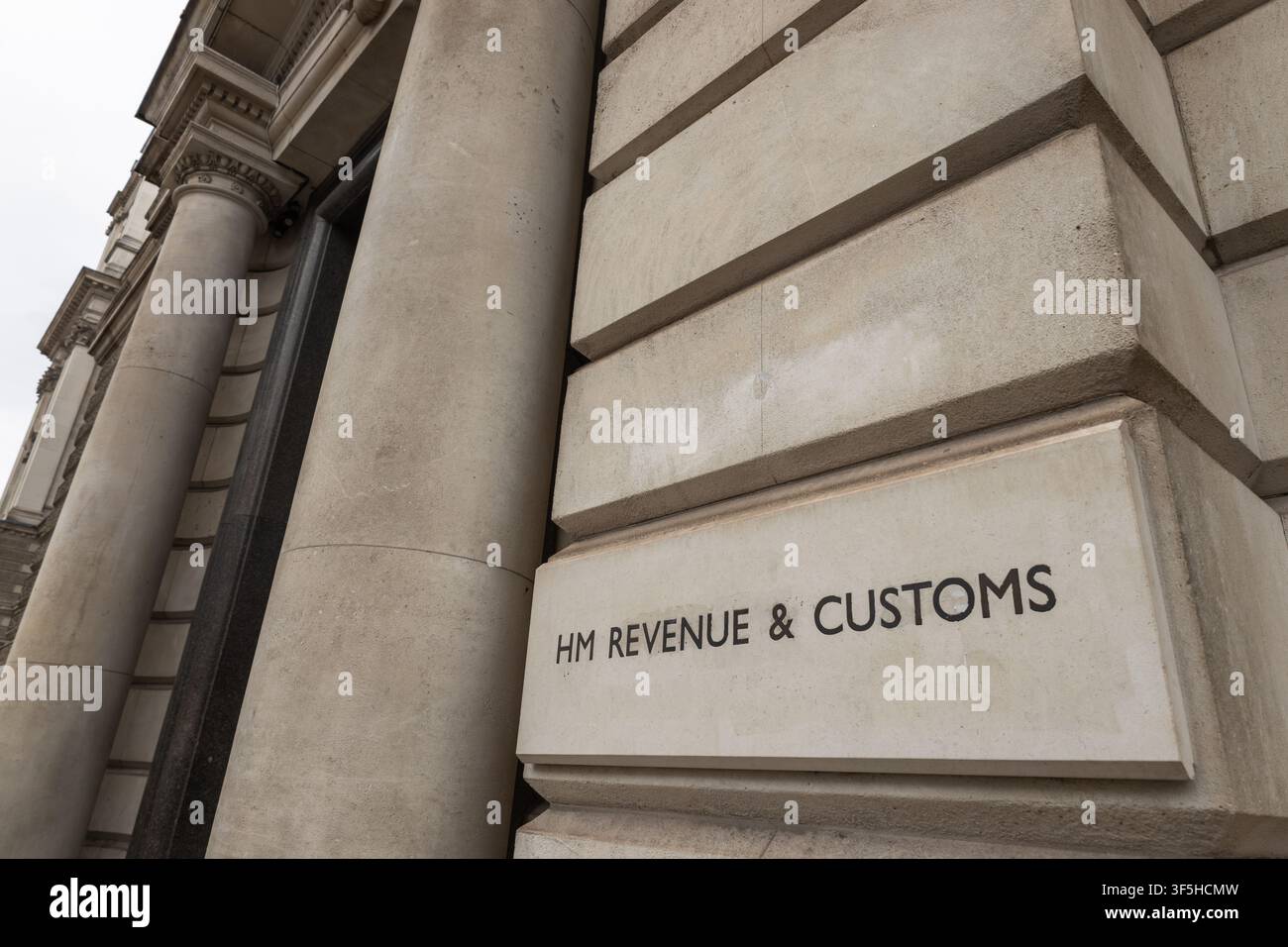 Panneau du bâtiment de HM Revenue and Customs à Londres, Royaume-Uni Banque D'Images