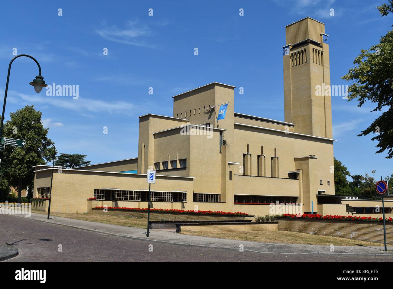 Hilversum, Pays-Bas - 2 août 2026 : Hôtel de ville de Hilversum Banque D'Images
