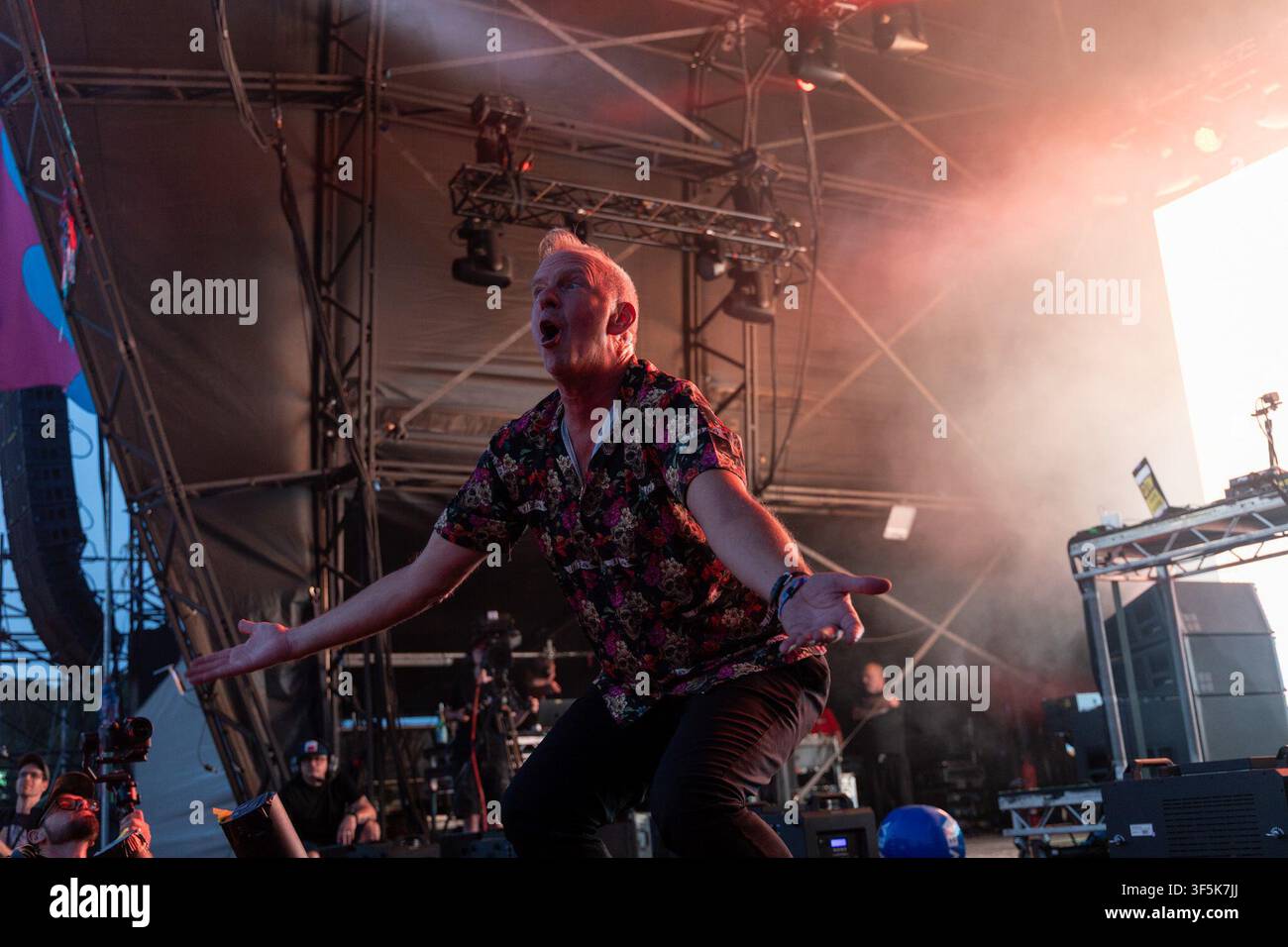Château de Lulworth, Dorset, Royaume-Uni. 2 août 2026. Fatboy Slim et ses amis montent sur la scène du château pour le final de Camp Bestival. Crédit : Julian Kemp/Alamy Live News Banque D'Images