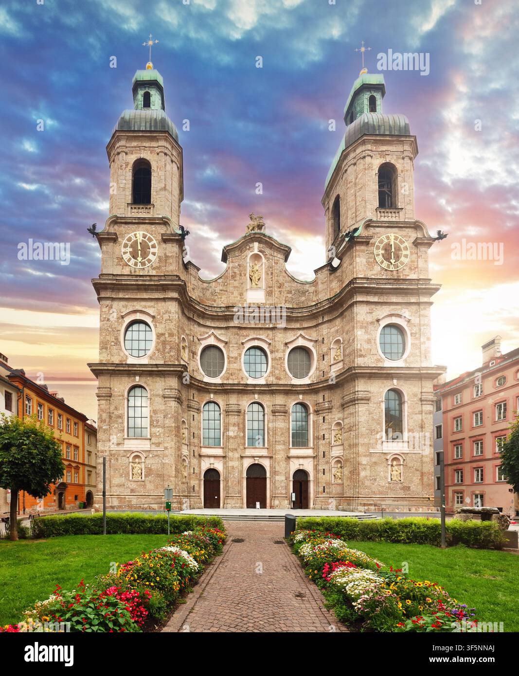 Cathédrale Saint-Jacques ou Dom Sankt Jakob est une cathédrale baroque d'Innsbruck, Tyrol - Autriche Banque D'Images
