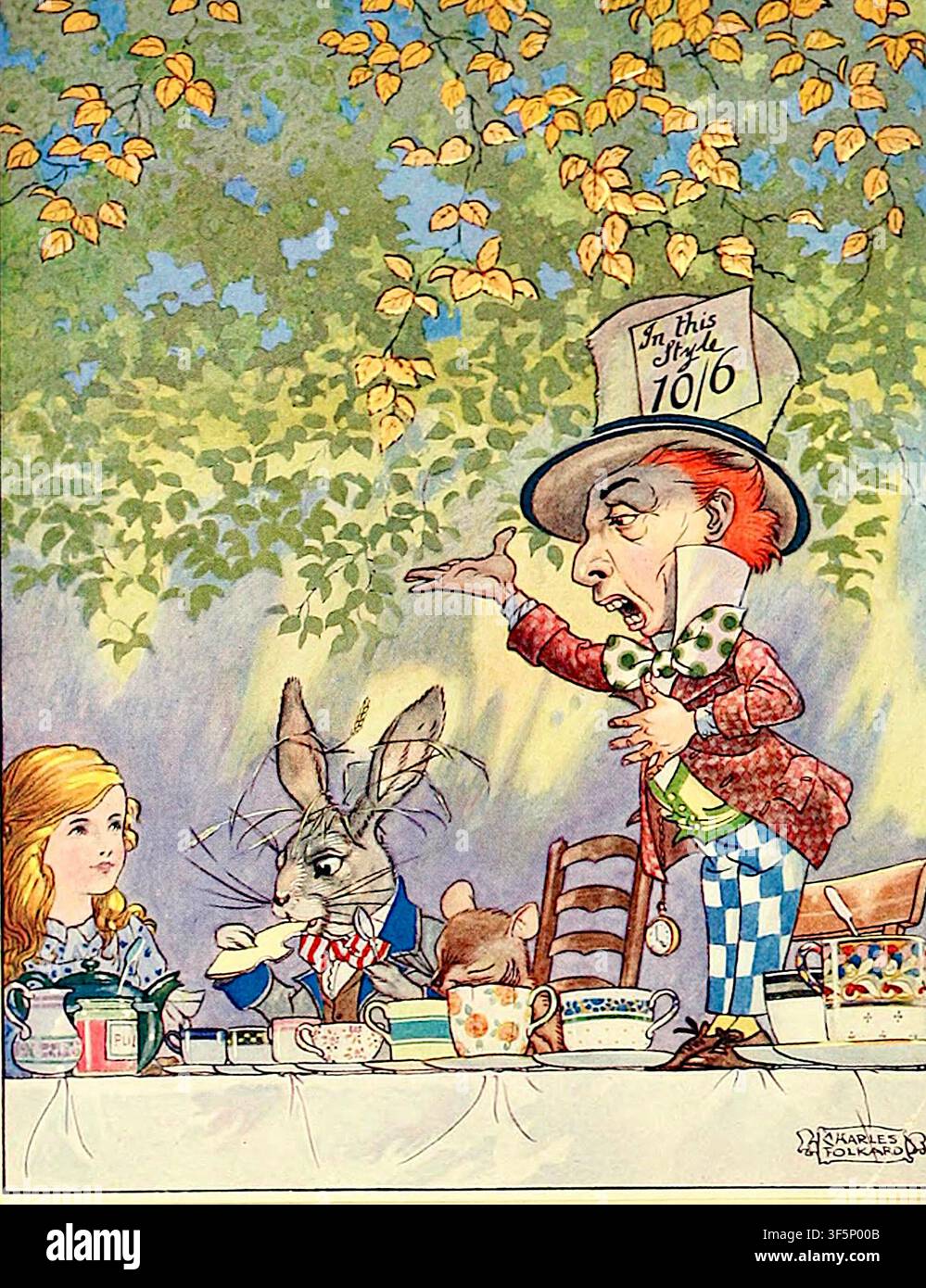 Charles James Folkard (1878-1963) - Une fête de thé folle - 1921 - La scène représente le Chapelier fou portant un chapeau avec une étiquette de prix "10/6", assis avec Alice et le Lièvre de mars. Banque D'Images