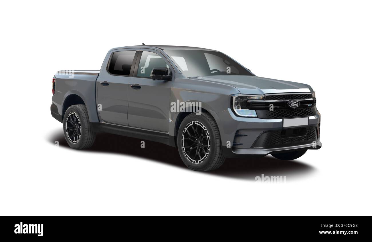 Camionnette Ford Ranger MS-RT Double Cab – Véhicule utilitaire 4x4 moderne pour tout-terrain, vue trois quarts, isolé sur fond blanc Banque D'Images