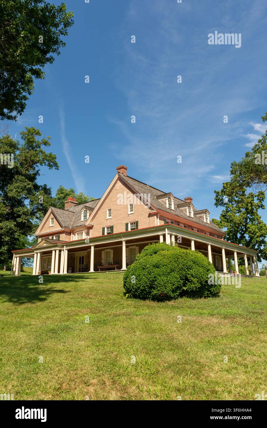 Manoir historique Pennypacker Mills à Schwenksville, Pennsylvanie, mettant en valeur l'architecture de style colonial revival et le riche héritage de ce site historique Banque D'Images